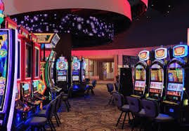 Filipino player joining a live baccarat table on me777 casino from a mobile browser
